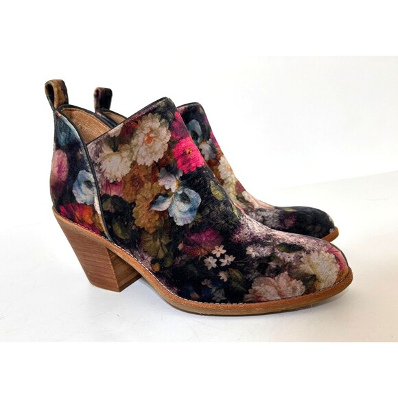 Sofft Tamela Women's size 7.5 Floral Boho Velvet Booties Ankle Boots Shoes - Picture 4 of 15